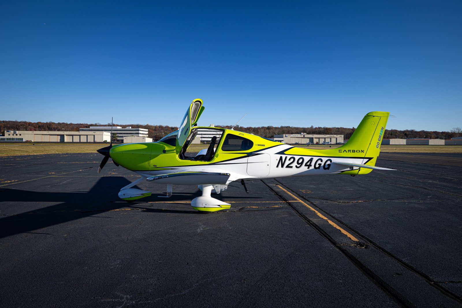 Cirrus SR-series aircraft N294GG detail 007